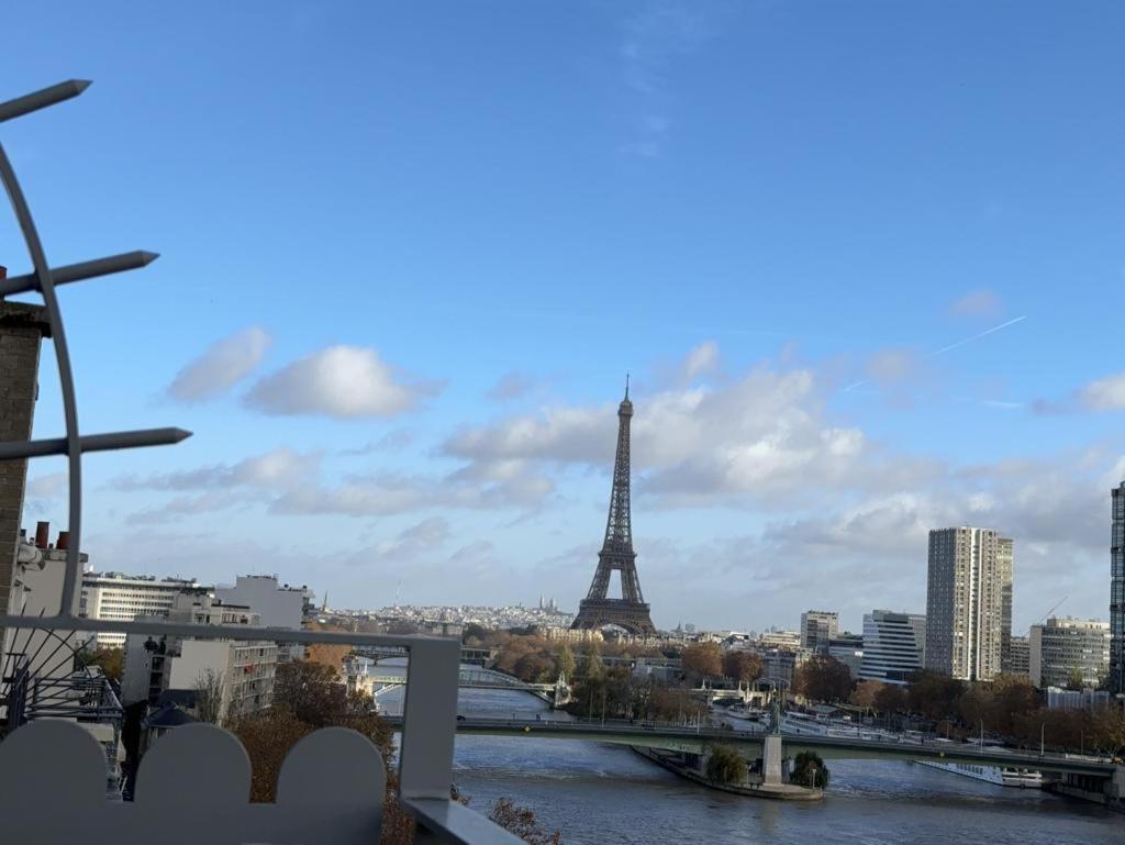 Appartement Vue Tour Eiffel Paris 16 Eme Exterior foto